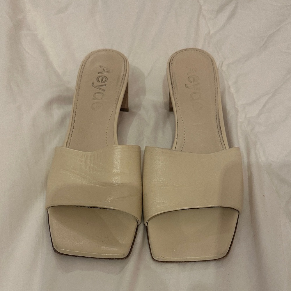 Aeyde Off-White Jeanie Heeled Sandals